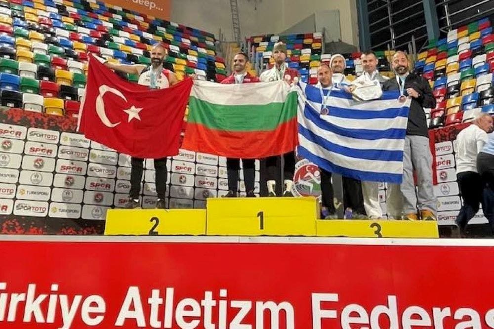 Εξαιρετική παρουσία της Ελλάδας στο Βαλκανικό πρωτάθλημα κλειστού στίβου βετεράνων (pics) runbeat.gr 